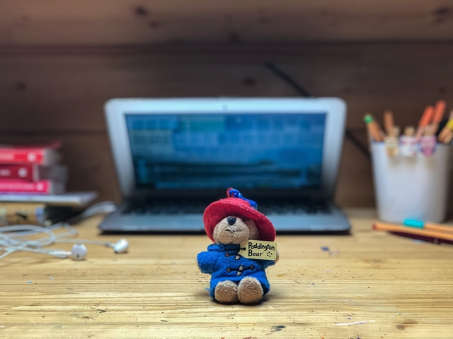vicky-summer-Y0CiRkEbRmI-unsplash jaki laptop do nauki zdalnej