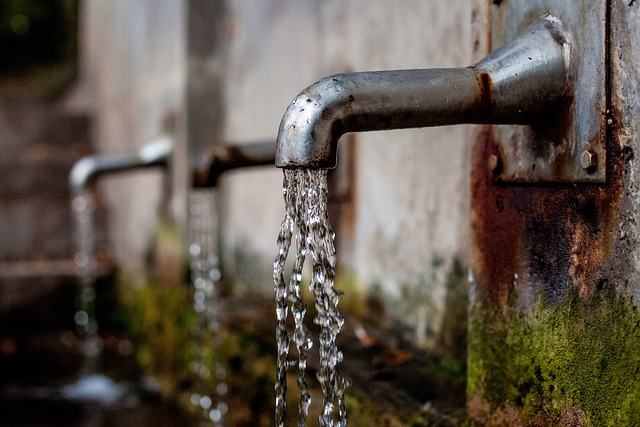 Co jest w zbiorniku hydroforu? Co jest w zbiorniku hydroforu?